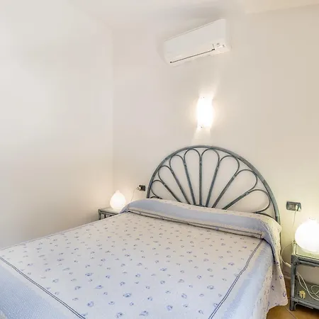 Villa Corbezzolo Giallo *